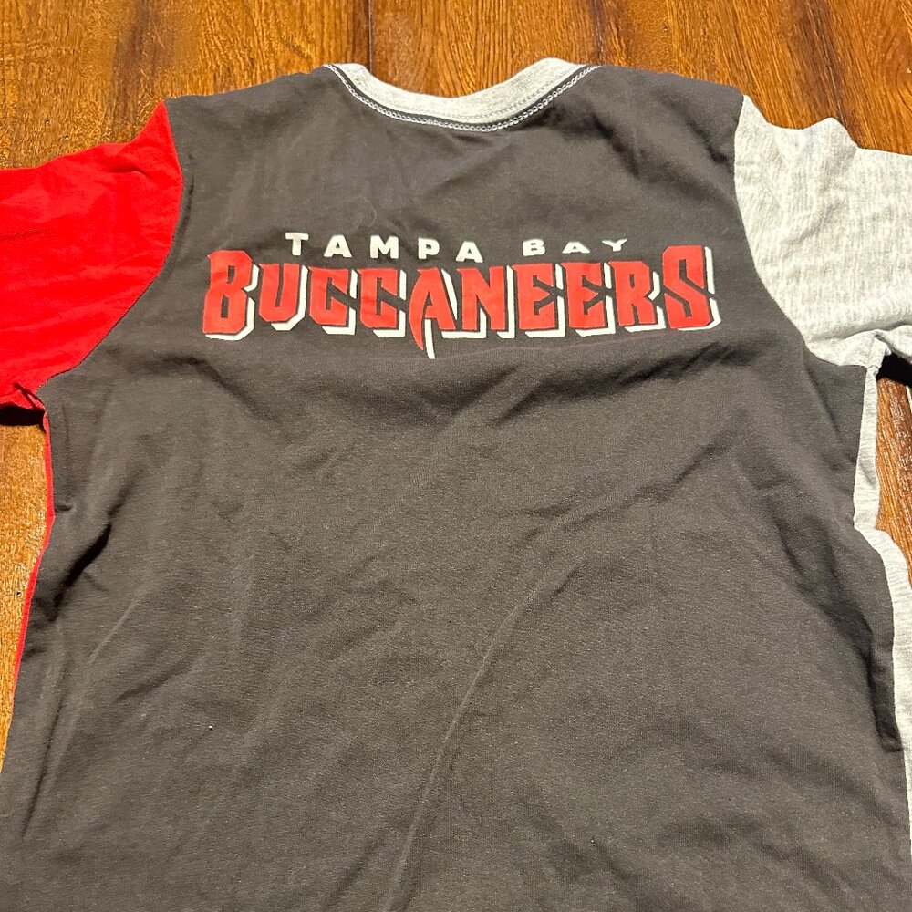 NFL Tampa Bay Buccaneers boys t-shirt sz 8